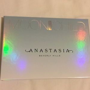 Anastasia Beverly Hills Moon Child Glow Kit